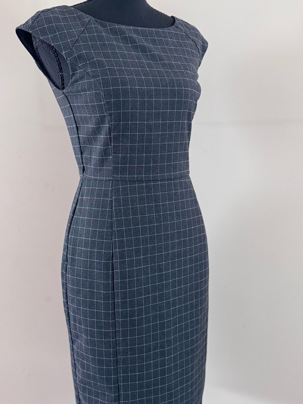 Banana Republic Black and White Windowpane Midi Sheath Dress - Picture 6 of 10